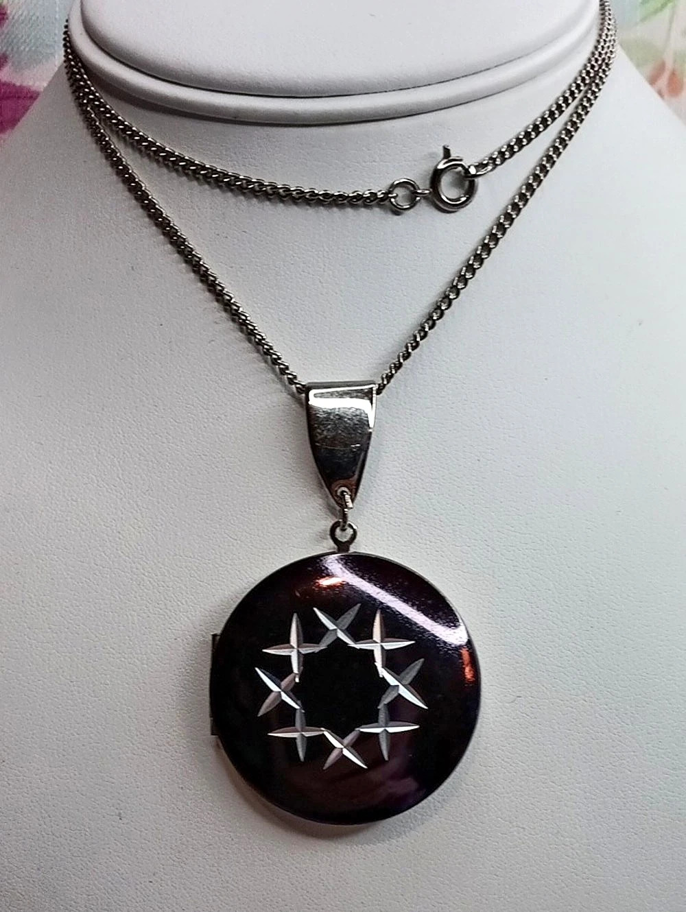 Black & Silver Locket Pendant Necklace Vintage 24" Long